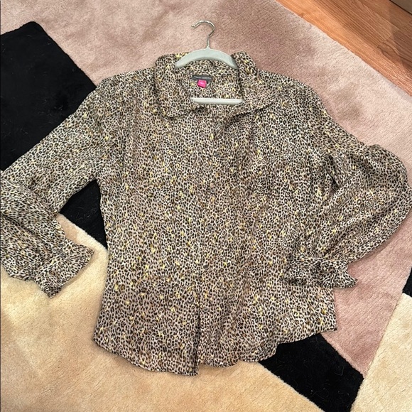Vince Camuto Leopard Print Blouse - Picture 1 of 4